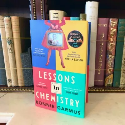 bonnie-garmus-lessons-in-chemistry-2
